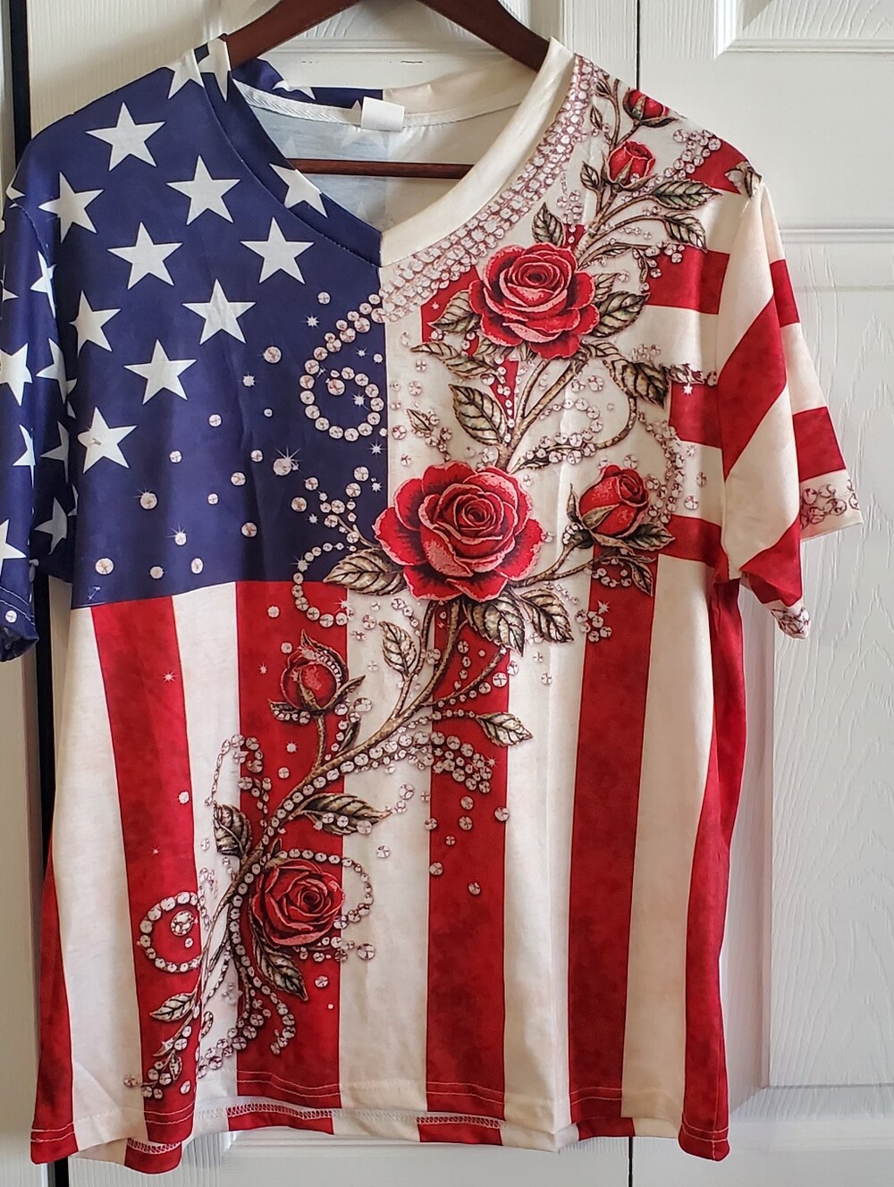 Womens Sz Xl New In Bag American Flag Roses. Short Sleeves